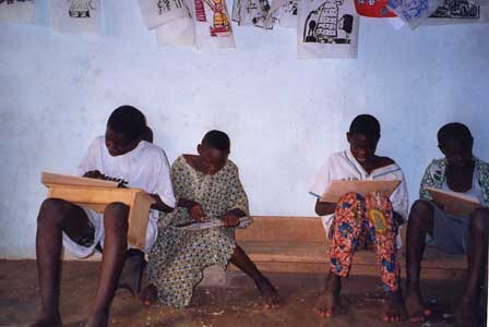 enfants a la gravure sur bois